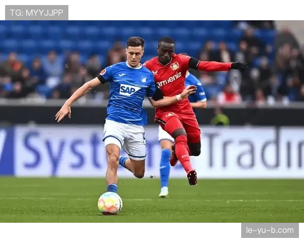 德甲中游球队新赛季发力，升级争夺战引关注