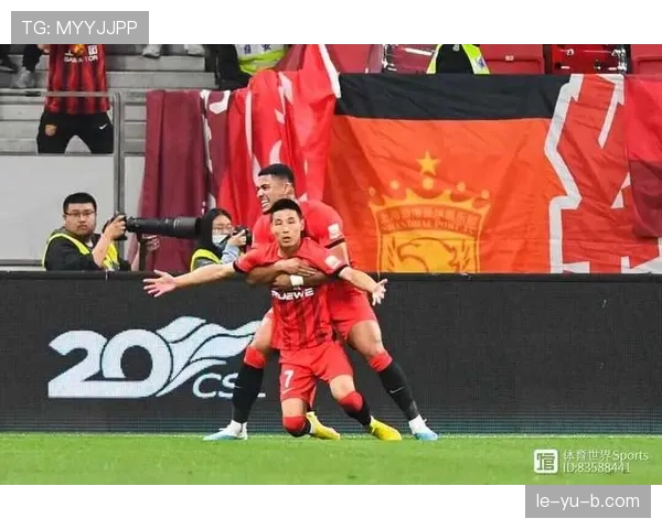 中超超级杯战火重燃，豪门巅峰对决谁能问鼎荣誉金杯？