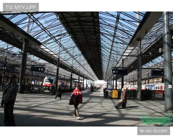 赫尔辛基球场历史性改造进程启动，将为未来体育和文化活动提供重要场地支持